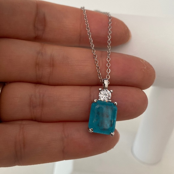 Jewelry - Genuine Pariba Pendant Necklace Emerald shaped stone 925 silver